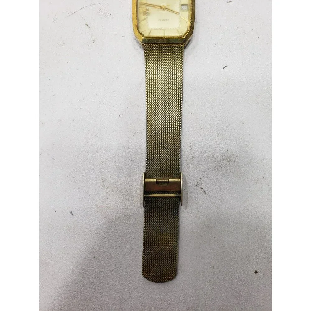 Helbros 56621 Quartz Gold Plated Watch Base Metal Bezel 555415 87-1 Untested